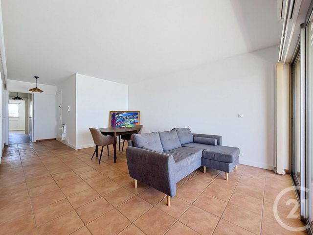 Appartement F3 à vendre - 3 pièces - 71.0 m2 - FREJUS - 83 - PROVENCE-ALPES-COTE-D-AZUR - Century 21 Sud Habitat