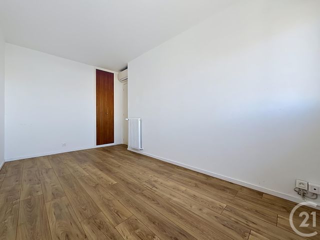 Appartement F3 à vendre - 3 pièces - 71.0 m2 - FREJUS - 83 - PROVENCE-ALPES-COTE-D-AZUR - Century 21 Sud Habitat