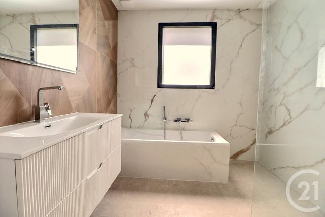 maison à vendre - 4 pièces - 154.0 m2 - LA MOTTE - 83 - PROVENCE-ALPES-COTE-D-AZUR - Century 21 Sud Habitat