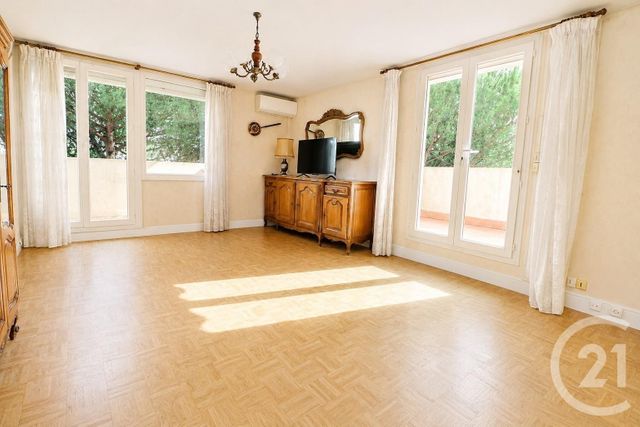 Appartement T3 à vendre - 3 pièces - 70.0 m2 - FREJUS - 83 - PROVENCE-ALPES-COTE-D-AZUR - Century 21 Sud Habitat