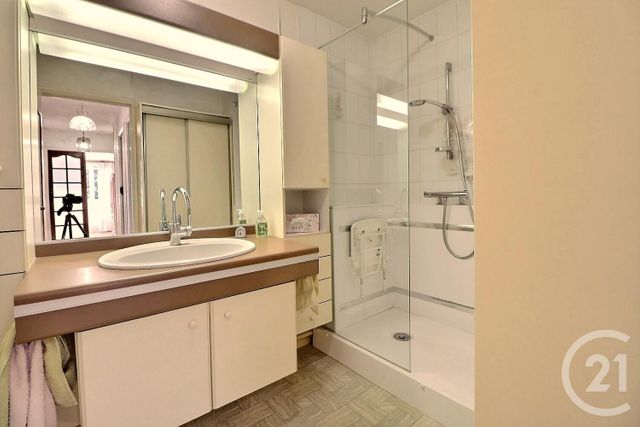 Appartement T3 à vendre - 3 pièces - 70.0 m2 - FREJUS - 83 - PROVENCE-ALPES-COTE-D-AZUR - Century 21 Sud Habitat