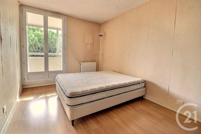Appartement T3 à vendre - 3 pièces - 70.0 m2 - FREJUS - 83 - PROVENCE-ALPES-COTE-D-AZUR - Century 21 Sud Habitat