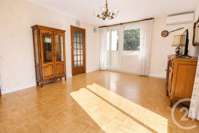Appartement T3 à vendre - 3 pièces - 70.0 m2 - FREJUS - 83 - PROVENCE-ALPES-COTE-D-AZUR - Century 21 Sud Habitat