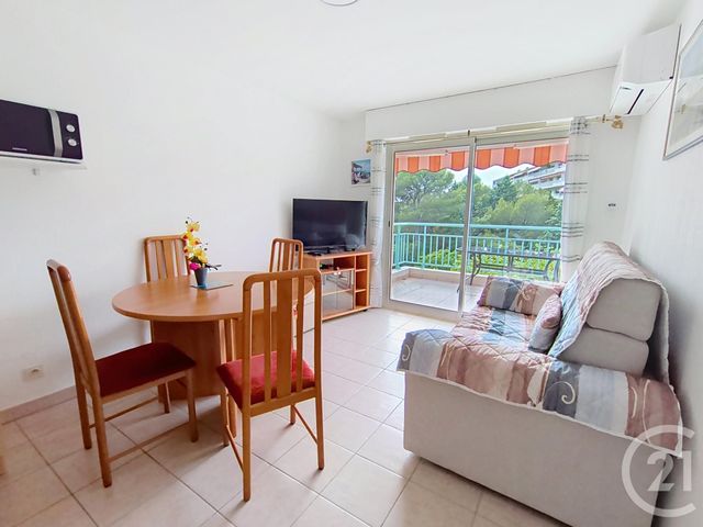 Appartement à vendre - 2 pièces - 30.66 m2 - ST RAPHAEL - 83 - PROVENCE-ALPES-COTE-D-AZUR - Century 21 Sud Habitat