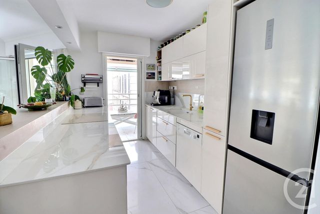 Appartement à vendre - 3 pièces - 95.0 m2 - ST RAPHAEL - 83 - PROVENCE-ALPES-COTE-D-AZUR - Century 21 Sud Habitat