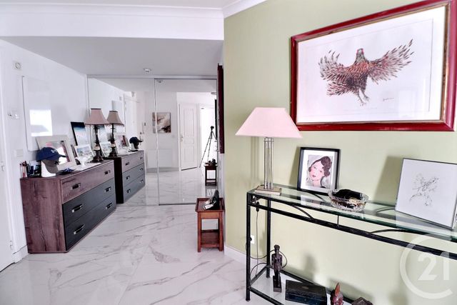 Appartement à vendre - 3 pièces - 95.0 m2 - ST RAPHAEL - 83 - PROVENCE-ALPES-COTE-D-AZUR - Century 21 Sud Habitat