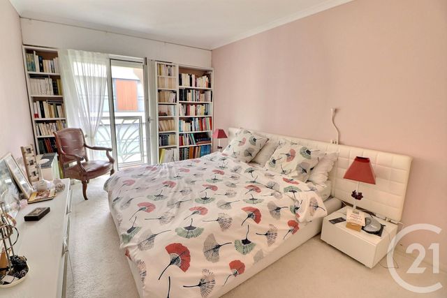 Appartement à vendre - 3 pièces - 95.0 m2 - ST RAPHAEL - 83 - PROVENCE-ALPES-COTE-D-AZUR - Century 21 Sud Habitat