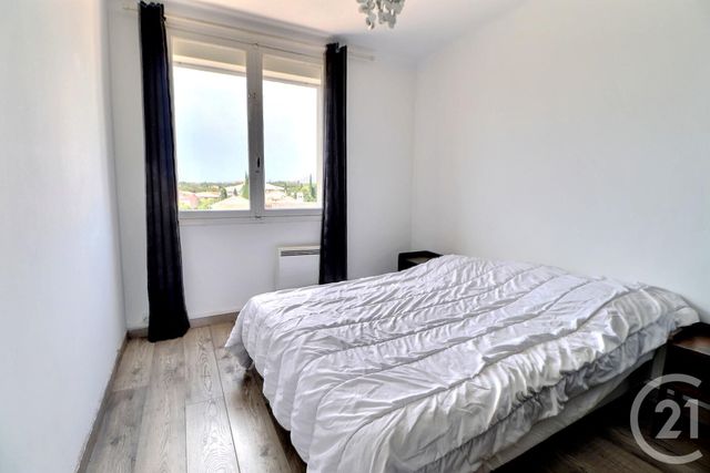 Appartement T3 à vendre - 3 pièces - 51.69 m2 - ST RAPHAEL - 83 - PROVENCE-ALPES-COTE-D-AZUR - Century 21 Sud Habitat