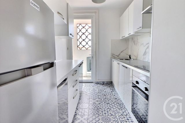 Appartement T3 à vendre - 3 pièces - 51.69 m2 - ST RAPHAEL - 83 - PROVENCE-ALPES-COTE-D-AZUR - Century 21 Sud Habitat
