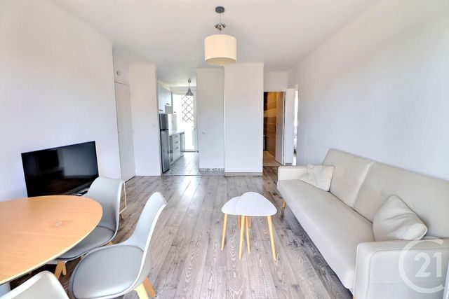 Appartement T3 à vendre - 3 pièces - 51.69 m2 - ST RAPHAEL - 83 - PROVENCE-ALPES-COTE-D-AZUR - Century 21 Sud Habitat