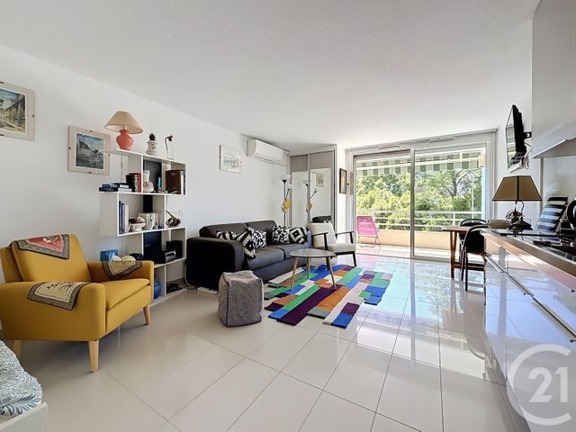 Appartement Studio à vendre - 1 pièce - 31.12 m2 - ST RAPHAEL - 83 - PROVENCE-ALPES-COTE-D-AZUR - Century 21 Sud Habitat