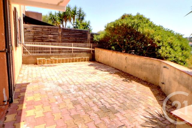 maison à vendre - 3 pièces - 74.3 m2 - ST RAPHAEL - 83 - PROVENCE-ALPES-COTE-D-AZUR - Century 21 Sud Habitat
