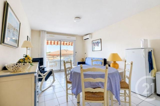 Appartement Studio Cabine à vendre - 1 pièce - 31.33 m2 - ST RAPHAEL - 83 - PROVENCE-ALPES-COTE-D-AZUR - Century 21 Sud Habitat