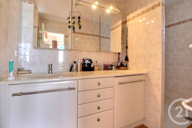 maison à vendre - 4 pièces - 97.94 m2 - LES ISSAMBRES - 83 - PROVENCE-ALPES-COTE-D-AZUR - Century 21 Sud Habitat