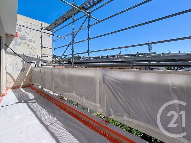 Appartement T3 à vendre - 3 pièces - 72.2 m2 - ST RAPHAEL - 83 - PROVENCE-ALPES-COTE-D-AZUR - Century 21 Sud Habitat