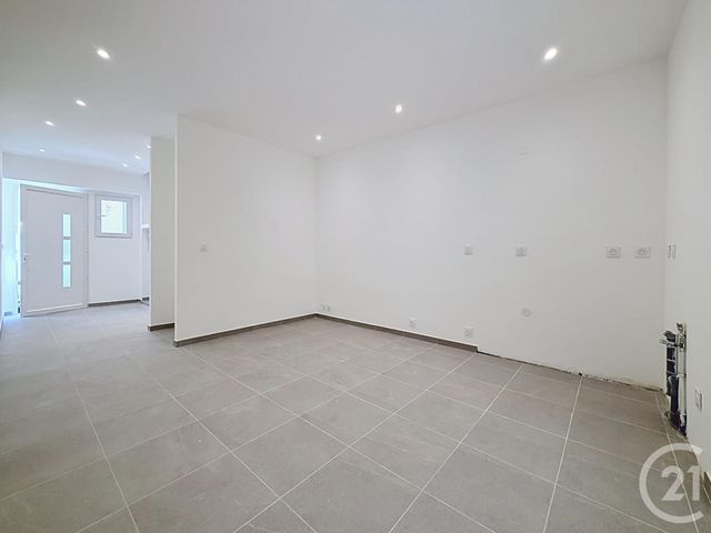 Appartement Studio à vendre - 1 pièce - 25.0 m2 - ST RAPHAEL - 83 - PROVENCE-ALPES-COTE-D-AZUR - Century 21 Sud Habitat