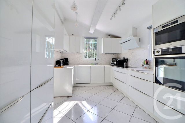 maison à vendre - 5 pièces - 158.65 m2 - FREJUS - 83 - PROVENCE-ALPES-COTE-D-AZUR - Century 21 Sud Habitat
