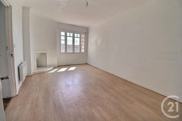 immeuble à vendre - 163.5 m2 - FREJUS - 83 - PROVENCE-ALPES-COTE-D-AZUR - Century 21 Sud Habitat