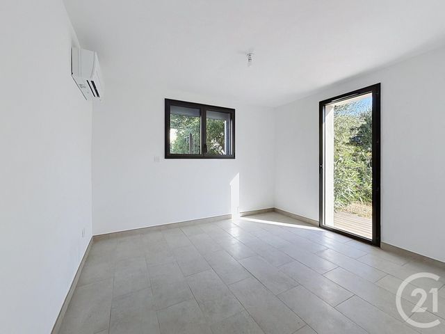Appartement T5 à vendre - 5 pièces - 99.0 m2 - LES ISSAMBRES - 83 - PROVENCE-ALPES-COTE-D-AZUR - Century 21 Sud Habitat