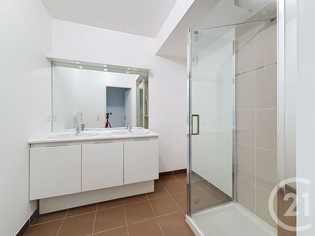 Appartement T3 à vendre - 3 pièces - 70.46 m2 - ST RAPHAEL - 83 - PROVENCE-ALPES-COTE-D-AZUR - Century 21 Sud Habitat