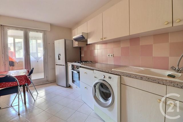 Appartement T3 à vendre - 3 pièces - 72.0 m2 - ST RAPHAEL - 83 - PROVENCE-ALPES-COTE-D-AZUR - Century 21 Sud Habitat