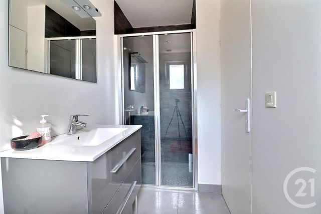 maison à vendre - 6 pièces - 145.0 m2 - FREJUS - 83 - PROVENCE-ALPES-COTE-D-AZUR - Century 21 Sud Habitat