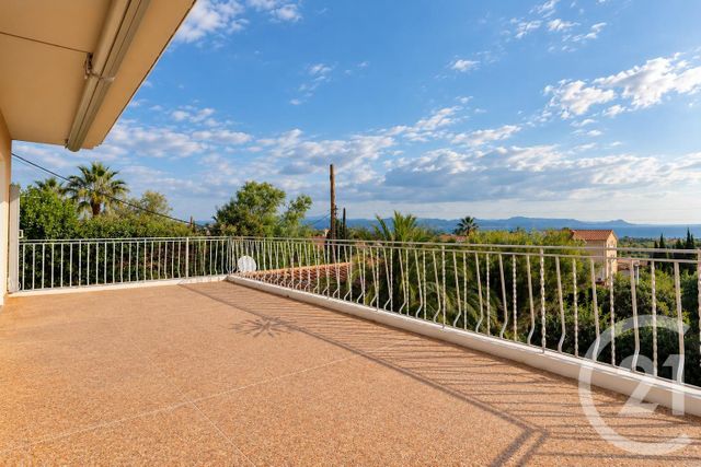 maison à vendre - 6 pièces - 145.0 m2 - FREJUS - 83 - PROVENCE-ALPES-COTE-D-AZUR - Century 21 Sud Habitat