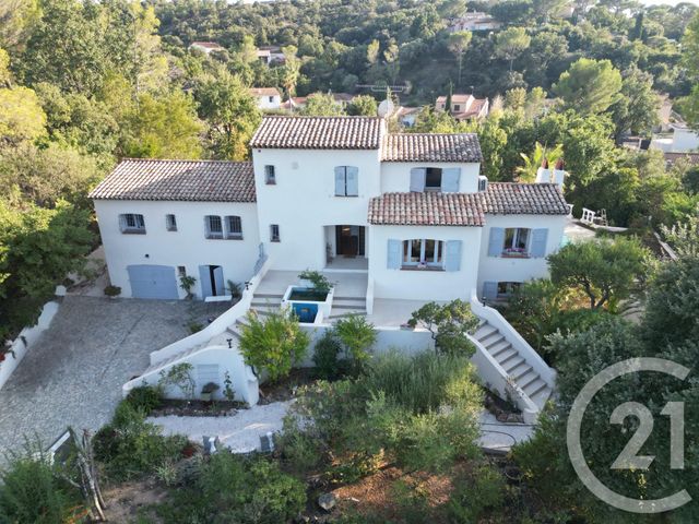 maison à vendre - 9 pièces - 364.0 m2 - ST RAPHAEL - 83 - PROVENCE-ALPES-COTE-D-AZUR - Century 21 Sud Habitat