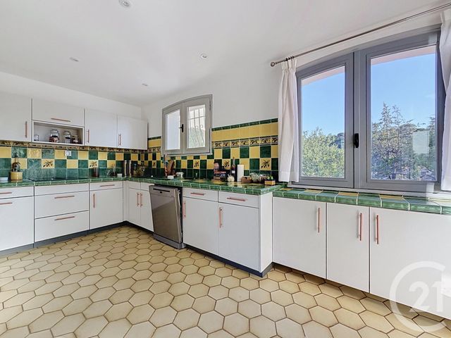 maison à vendre - 9 pièces - 364.0 m2 - ST RAPHAEL - 83 - PROVENCE-ALPES-COTE-D-AZUR - Century 21 Sud Habitat