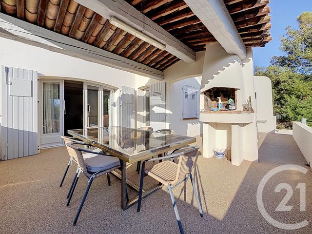 maison à vendre - 9 pièces - 364.0 m2 - ST RAPHAEL - 83 - PROVENCE-ALPES-COTE-D-AZUR - Century 21 Sud Habitat