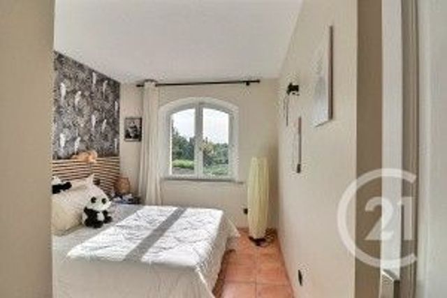 maison à vendre - 5 pièces - 156.6 m2 - FREJUS - 83 - PROVENCE-ALPES-COTE-D-AZUR - Century 21 Sud Habitat