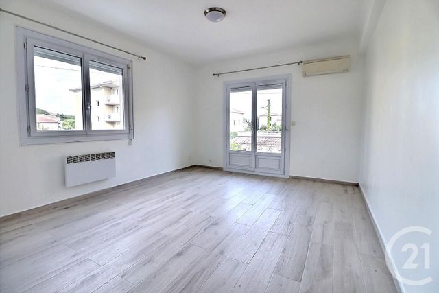 Afficher la photo en grand Appartement T3 à vendre - 3 pièces - 53.49 m2 - FREJUS - 83 - PROVENCE-ALPES-COTE-D-AZUR - Century 21 Sud Habitat