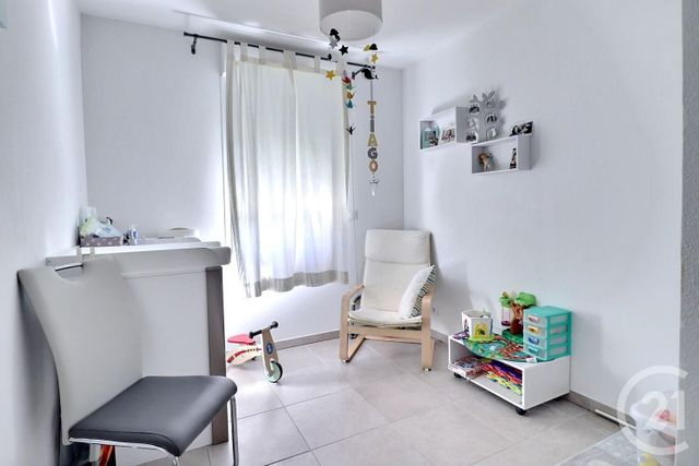 Appartement T4 à vendre - 4 pièces - 76.63 m2 - FREJUS - 83 - PROVENCE-ALPES-COTE-D-AZUR - Century 21 Sud Habitat Appartement T4 à vendre - 4 pièces - 76.63 m2 - FREJUS - 83 - PROVENCE-ALPES-COTE-D-AZUR - Century 21 Sud Habitat