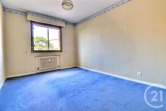 Appartement T4 à vendre - 4 pièces - 85.0 m2 - ST RAPHAEL - 83 - PROVENCE-ALPES-COTE-D-AZUR - Century 21 Sud Habitat Appartement T4 à vendre - 4 pièces - 85.0 m2 - ST RAPHAEL - 83 - PROVENCE-ALPES-COTE-D-AZUR - Century 21 Sud Habitat