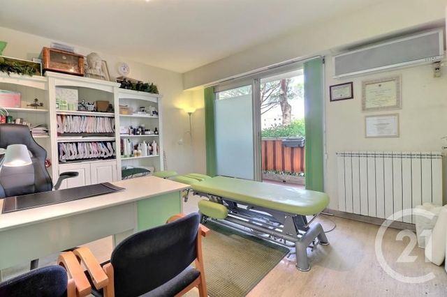 Appartement F1 à vendre - 1 pièce - 30.25 m2 - ST RAPHAEL - 83 - PROVENCE-ALPES-COTE-D-AZUR - Century 21 Sud Habitat Appartement F1 à vendre - 1 pièce - 30.25 m2 - ST RAPHAEL - 83 - PROVENCE-ALPES-COTE-D-AZUR - Century 21 Sud Habitat