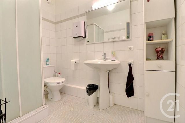 Appartement F1 à vendre - 1 pièce - 30.25 m2 - ST RAPHAEL - 83 - PROVENCE-ALPES-COTE-D-AZUR - Century 21 Sud Habitat Appartement F1 à vendre - 1 pièce - 30.25 m2 - ST RAPHAEL - 83 - PROVENCE-ALPES-COTE-D-AZUR - Century 21 Sud Habitat