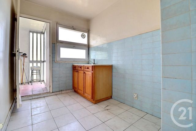 Afficher la photo en grand Appartement T2 à vendre - 2 pièces - 40.38 m2 - FREJUS - 83 - PROVENCE-ALPES-COTE-D-AZUR - Century 21 Sud Habitat