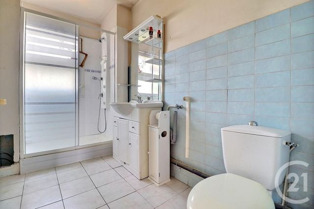 Afficher la photo en grand Appartement T2 à vendre - 2 pièces - 40.38 m2 - FREJUS - 83 - PROVENCE-ALPES-COTE-D-AZUR - Century 21 Sud Habitat