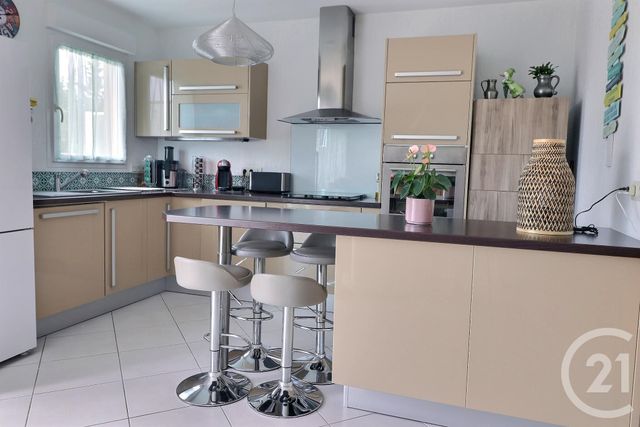 Afficher la photo en grand Appartement T3 à vendre - 3 pièces - 71.12 m2 - ST RAPHAEL - 83 - PROVENCE-ALPES-COTE-D-AZUR - Century 21 Sud Habitat