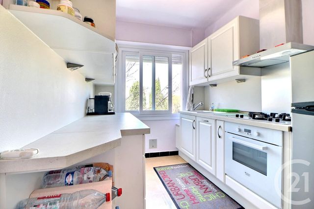 Afficher la photo en grand Appartement T2 à vendre - 2 pièces - 44.38 m2 - ST RAPHAEL - 83 - PROVENCE-ALPES-COTE-D-AZUR - Century 21 Sud Habitat