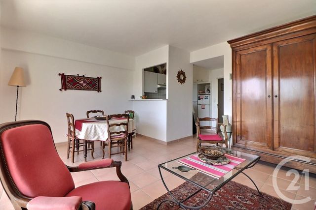 Appartement T2 à vendre - 2 pièces - 43.27 m2 - ST RAPHAEL - 83 - PROVENCE-ALPES-COTE-D-AZUR - Century 21 Sud Habitat