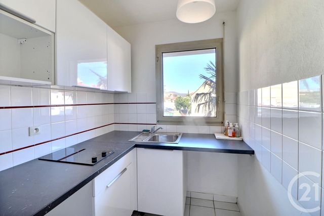 Appartement T2 à vendre - 2 pièces - 39.93 m2 - ST RAPHAEL - 83 - PROVENCE-ALPES-COTE-D-AZUR - Century 21 Sud Habitat