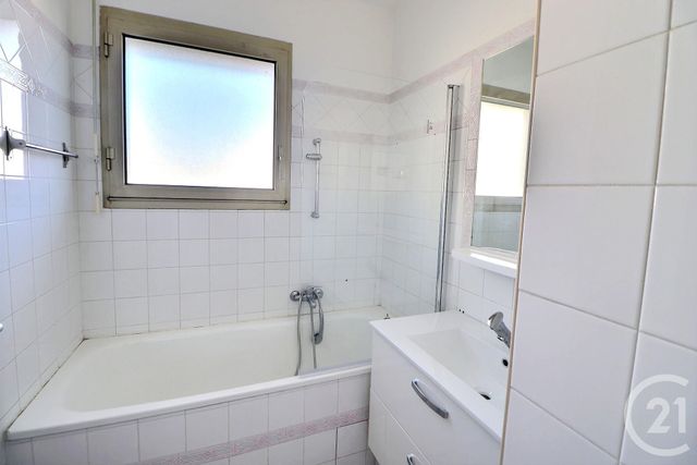 Appartement T2 à vendre - 2 pièces - 39.93 m2 - ST RAPHAEL - 83 - PROVENCE-ALPES-COTE-D-AZUR - Century 21 Sud Habitat