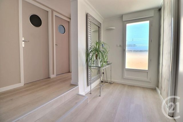 maison à vendre - 6 pièces - 165.0 m2 - ST RAPHAEL - 83 - PROVENCE-ALPES-COTE-D-AZUR - Century 21 Sud Habitat