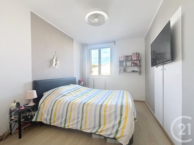 Appartement T4 à vendre - 4 pièces - 84.0 m2 - ST RAPHAEL - 83 - PROVENCE-ALPES-COTE-D-AZUR - Century 21 Sud Habitat