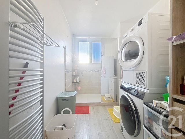 Appartement T4 à vendre - 4 pièces - 84.0 m2 - ST RAPHAEL - 83 - PROVENCE-ALPES-COTE-D-AZUR - Century 21 Sud Habitat
