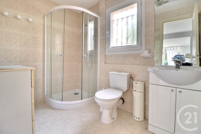 maison à vendre - 6 pièces - 130.0 m2 - ST RAPHAEL - 83 - PROVENCE-ALPES-COTE-D-AZUR - Century 21 Sud Habitat