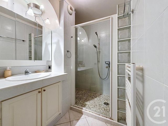 Appartement T3 à vendre - 3 pièces - 74.47 m2 - ST RAPHAEL - 83 - PROVENCE-ALPES-COTE-D-AZUR - Century 21 Sud Habitat