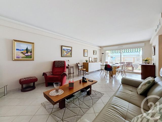 Appartement T3 à vendre - 3 pièces - 74.47 m2 - ST RAPHAEL - 83 - PROVENCE-ALPES-COTE-D-AZUR - Century 21 Sud Habitat