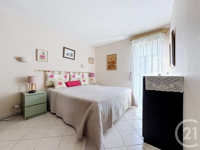 Appartement T3 à vendre - 3 pièces - 74.47 m2 - ST RAPHAEL - 83 - PROVENCE-ALPES-COTE-D-AZUR - Century 21 Sud Habitat
